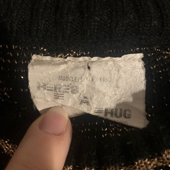 Vintage 80’s Sweater with Metallic Detailing - Picture 6 of 7